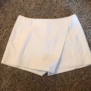 White envelope skort